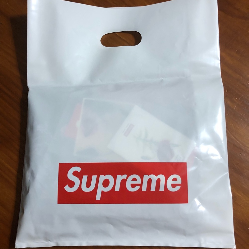Supreme T-shirt